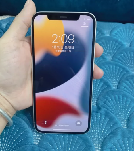 iPhone 12白色(国行)128G，表...