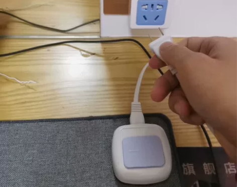 发热桌垫加热桌垫发热鼠标垫办公室办公桌上暖...