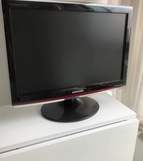 三星显示器T190，正常使用，带电源线和主...