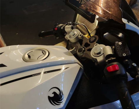 飞鹰r25 18000km 保险明年12月...