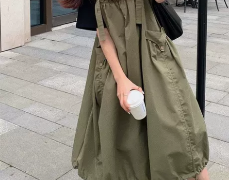 新款夏季女绿色背带裙无袖吊带连衣裙套装洋气...