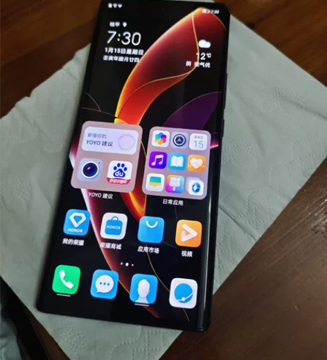 自用荣耀60亮黑色，全原装。在保修期到20...