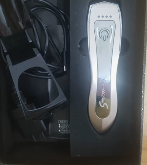 品牌型号 :宙斯美容仪 新旧程度 :九成新...