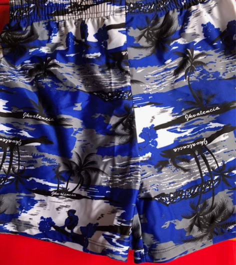 男士泳裤 M L号 商场下架处理 15元一...