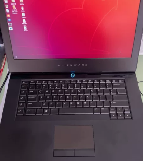 Alienware 15R4 外星人游戏笔...