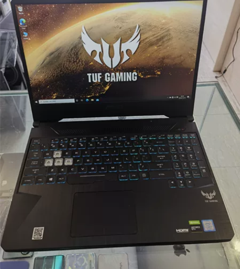 华硕飞行堡垒7游戏本，成色新，配置看图，9...