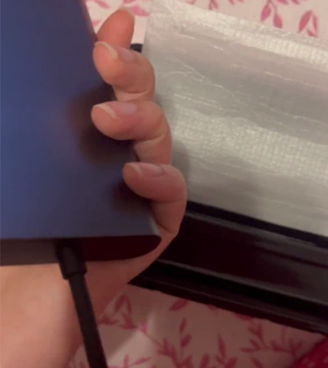 门店新买的拓展坞，电脑不是苹果电脑，用不了...