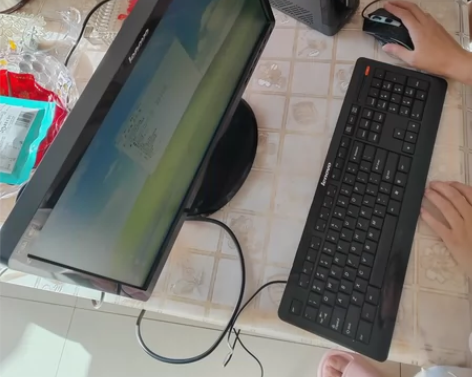 联想lenovo台式主机，自家用，功能正常...
