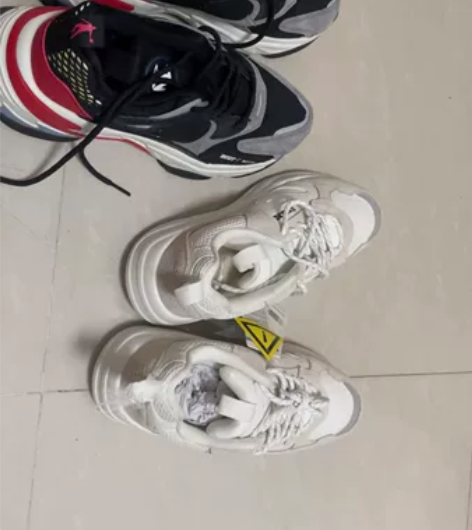 乔丹(国内)休闲鞋两双 闲置出 41码 详...