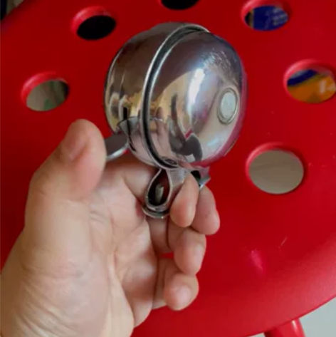 飞鸽自行车大板铃铛，老铃铛，钢的，成色很新...