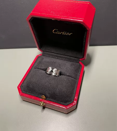 Cartier卡地亚镶钻双C白金戒指 窄版...
