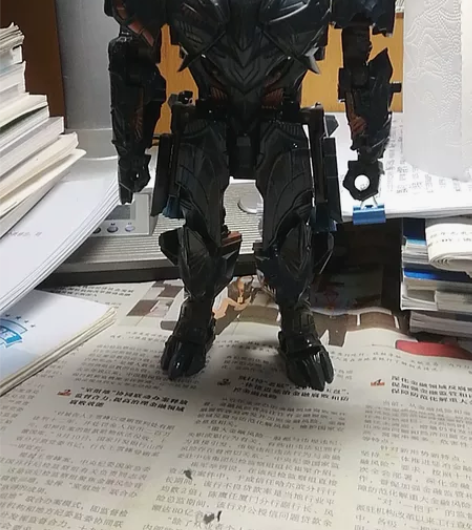 变形金刚5：最后的骑士 孩之宝正版航海家级...