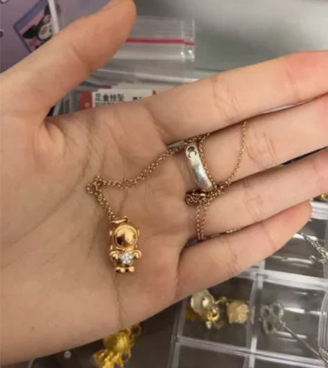 21年5月份在周生生实体店购买 购买后佩戴...