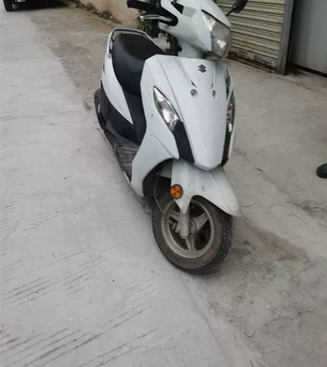 出售闲置铃木女装摩托车，16年车，广西牌，...