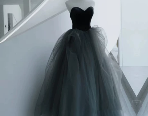 惊艳抹胸年会晚礼服裙女高级设计感轻奢小众高...