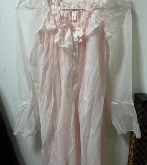 千线艺蕾丝睡裙，全新无吊牌，m码，公主风，...