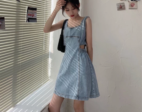 牛仔吊带裙女夏小个子收腰裙子背带短裙设计感...