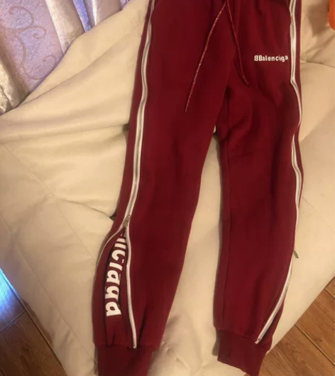 实体店购买的休闲裤，质感好，全新新洗过便宜...