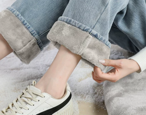 加绒直筒牛仔裤，本白色。女冬季2022新款...