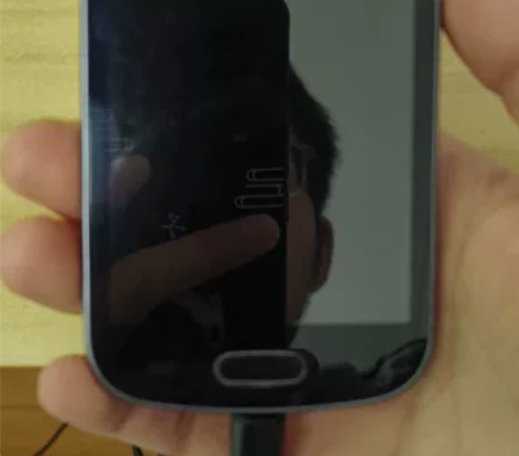 三星sch1699电信手机 收拾家里找出来...