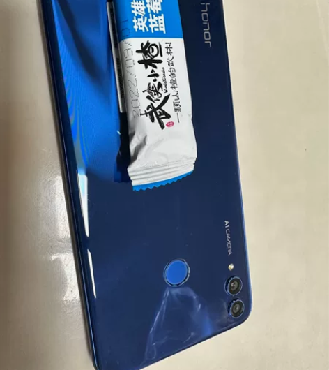 荣耀 8x 4g+ 64g 成色如图 无拆...