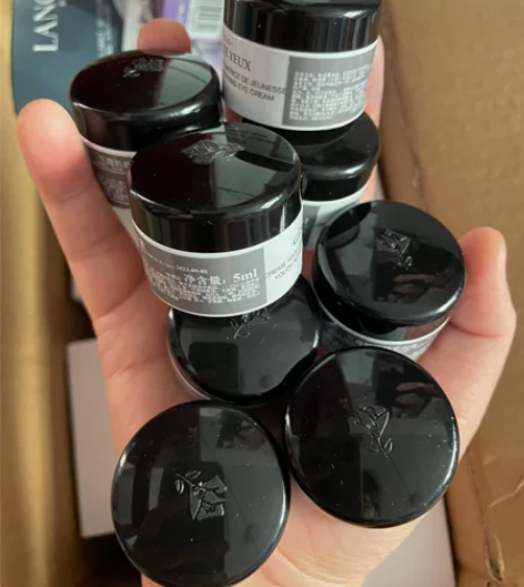 兰蔻发光眼霜，5ml，35一个，3个包邮 ...