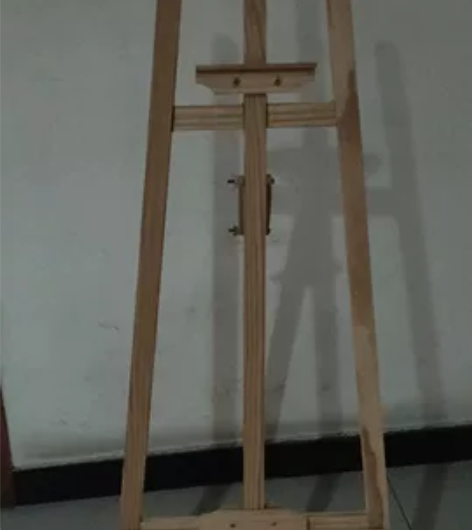 木质画架 感兴趣的话点“我想要”和我私聊吧...