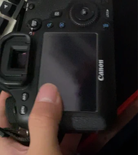 佳能6d 有贴膜平时很爱护的快门不知道不会...