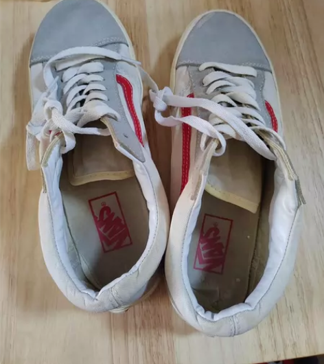 VANS低帮 42码 男女同款 洗过的 干...