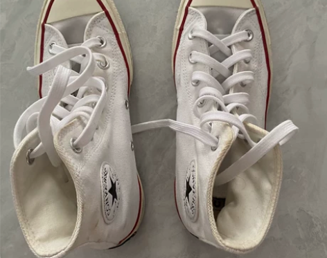 匡威白色帆布鞋，保证正品，37码，九成新，...