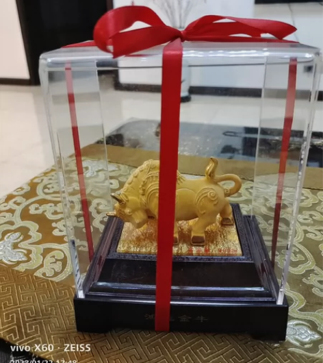 个人闲置,鸿运金牛铜镀足金华尔街牛黄金摆件...