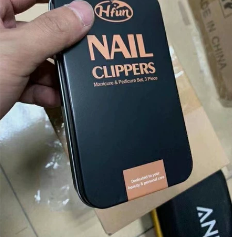 铁盒，零件盒做工漂亮哦，可能有两三个款式随...