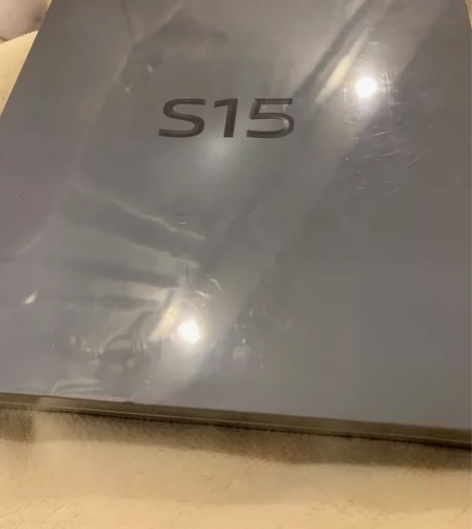 年会抽到的vivo s15，全新未拆封，耀...