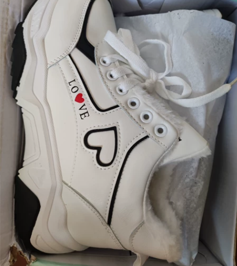 女生秋冬季加绒运动鞋，全新40码，高帮款 ...