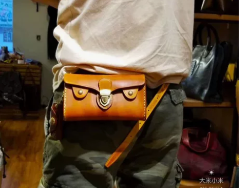 植鞣皮包原创斜挎包男新款手工多功能手机包腰...