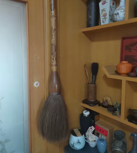 笔神    挑战全网最大、最好毛笔，全长9...
