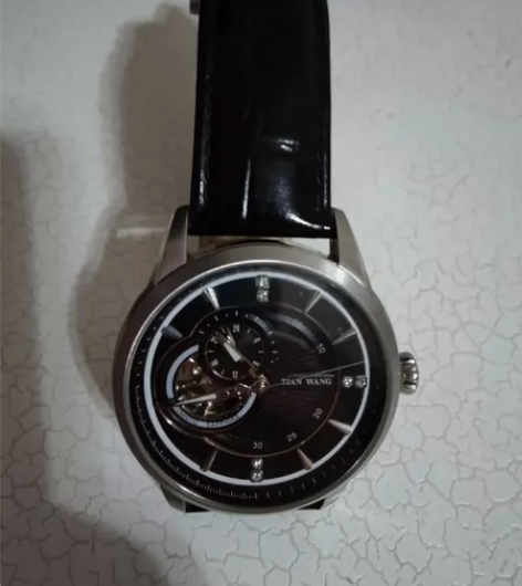 天王镂空机械表,专柜2500元购买,新购智...