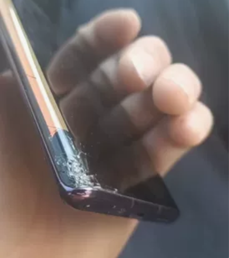 华为mate30pro5g磕碰用了一年多了...