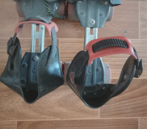 四轮旱冰鞋，大人小孩都可以滑，可以调节大小...