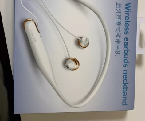 Philips/飞利浦如图耳机 感兴趣的话...