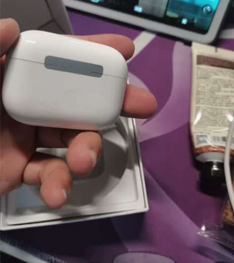 蓝牙耳机，70（可以送一个耳机仓+加耳机备...