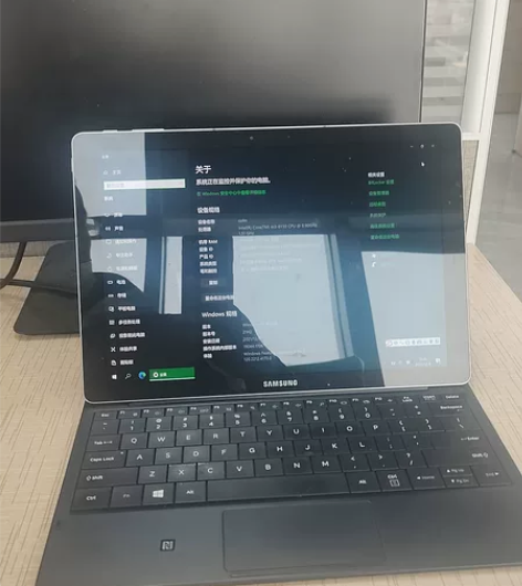 三星平板电脑一台，型号是GALAXY TA...