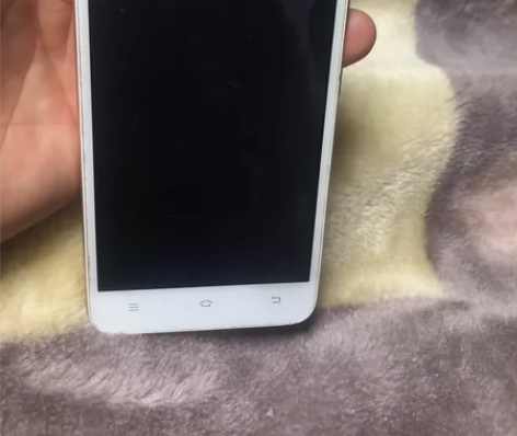 ViVO手机，丫53n，屏幕坏了 感兴趣的...
