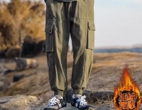工装冲锋裤冬季加绒加厚款、买错了、裤子里面...