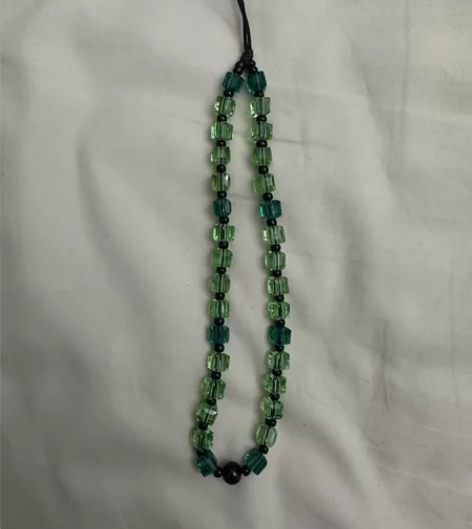 绿色方糖手机挂绳，9新。 感兴趣的话点“我...