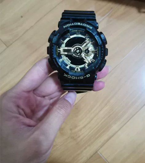 卡西欧黑金男款一只，漆面完好无磕损，功能完...