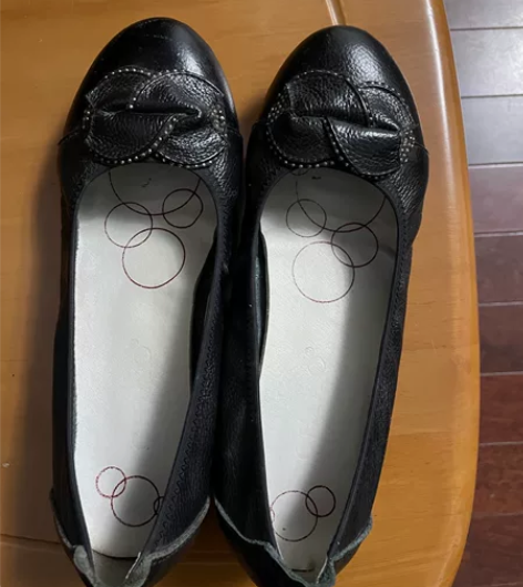 麦凯乐买的39码女鞋，年龄大了，穿软底鞋，...