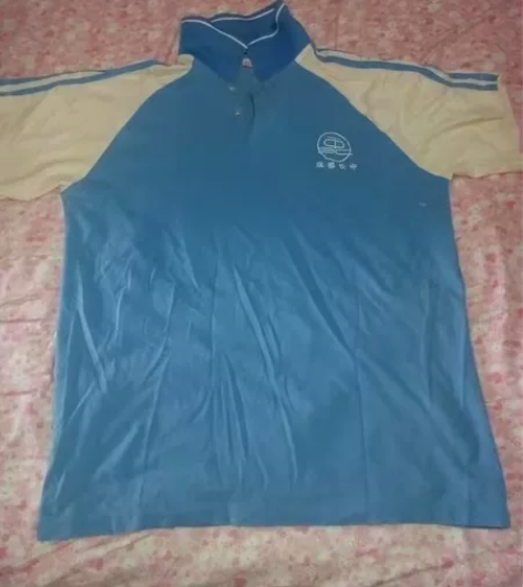 蓝白夏季校服,尺码为170左右,尤其短袖的...