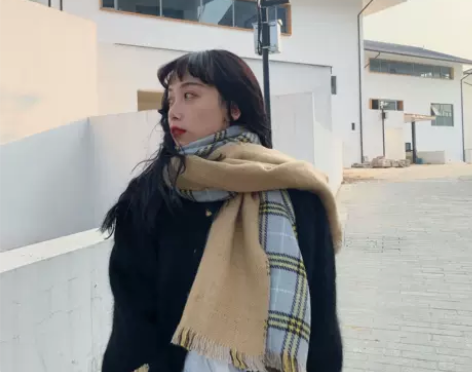 昨日~清爽配色格纹双面戴仿羊绒加厚保暖流苏...