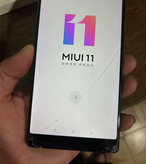 小米MIX 4128，除了玻璃爆了其他没有...